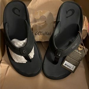 Olukia Ohana Men’s Beach Sandals size 11 New in box